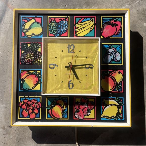 Vtg General Electric Kitchen Wall Clock Square Fruit Colorful Model 2548 Works - Picture 1 of 15
